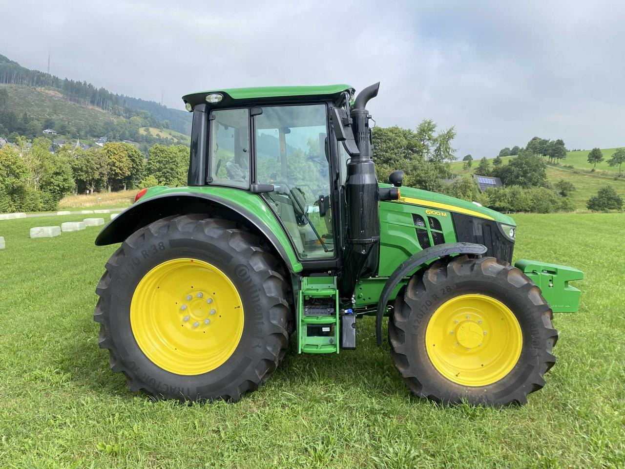 John Deere 6100 M AutoQuadEco - Traktor: slika 4 John Deere 6100 M AutoQuadEco - Traktor: slika 4