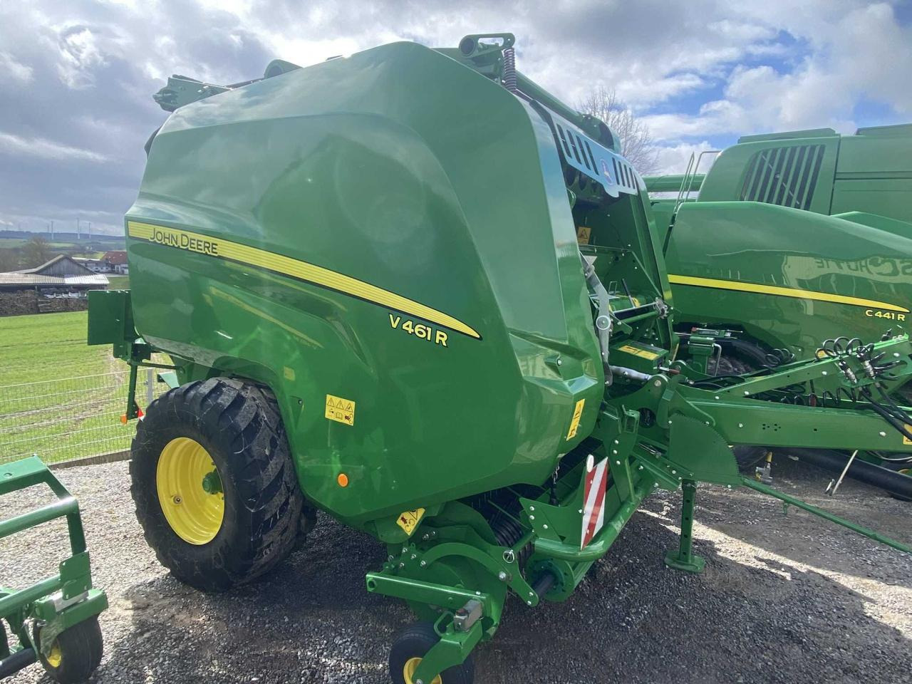 John Deere V461 R - 671 Bunde - Balirka za okrogle bale: slika 2 John Deere V461 R - 671 Bunde - Balirka za okrogle bale: slika 2