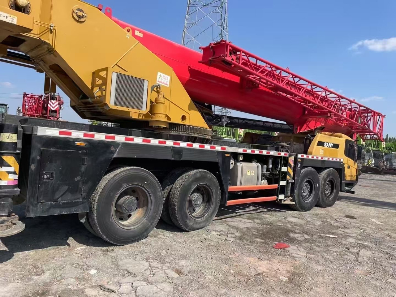 SANY STC800T5 80 ton STC800T6 STC800 STC750 truck crane - Avtodvigalo: slika 2 SANY STC800T5 80 ton STC800T6 STC800 STC750 truck crane - Avtodvigalo: slika 2