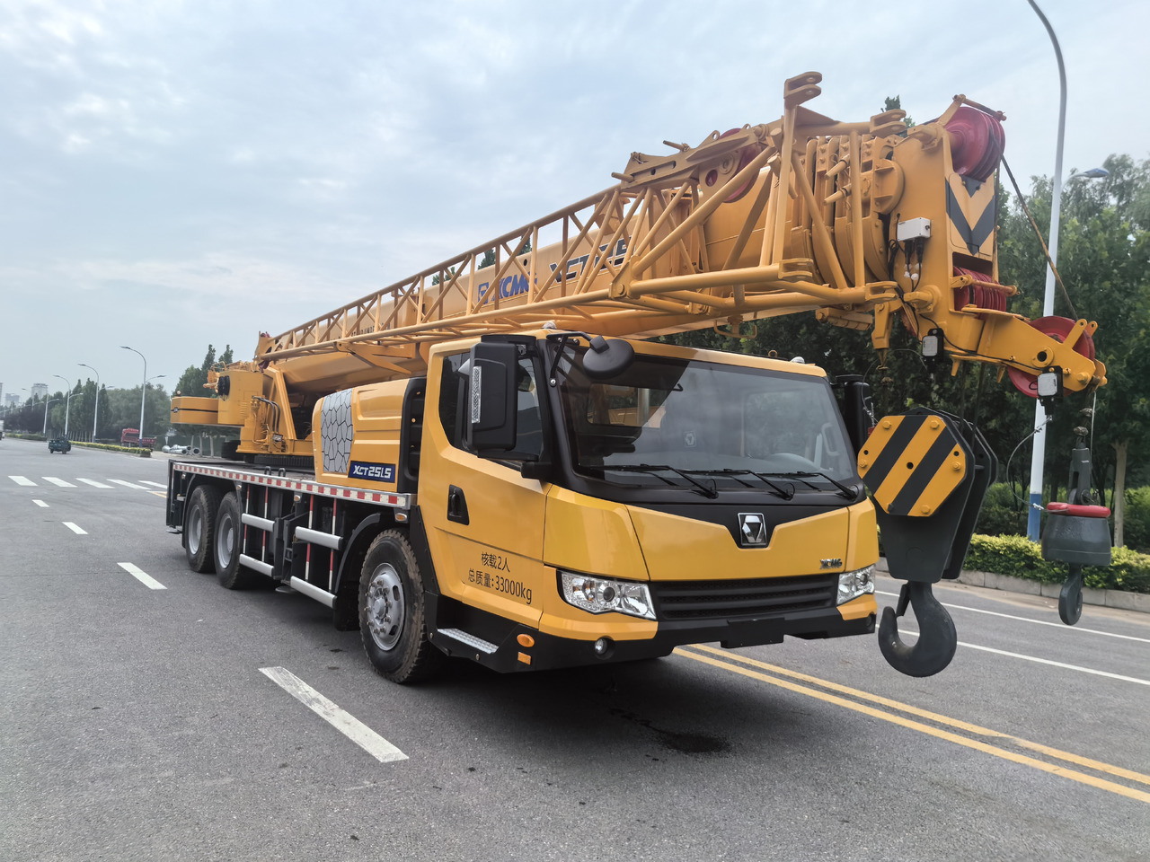 XCMG XCT25L5 QY25K5D QY25K5C QY25K5-I 25ton Used crane - Avtodvigalo: slika 2 XCMG XCT25L5 QY25K5D QY25K5C QY25K5-I 25ton Used crane - Avtodvigalo: slika 2
