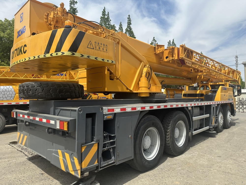 XCMG qy70kc xct75 qy75kc 70ton 75 ton 80 ton 85 ton 90 ton 100 ton 110 ton 130 ton truck crane - Avtodvigalo: slika 4 XCMG qy70kc xct75 qy75kc 70ton 75 ton 80 ton 85 ton 90 ton 100 ton 110 ton 130 ton truck crane - Avtodvigalo: slika 4