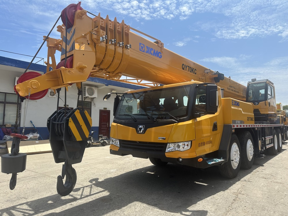 XCMG qy70kc xct75 qy75kc 75 ton truck crane - Avtodvigalo: slika 1 XCMG qy70kc xct75 qy75kc 75 ton truck crane - Avtodvigalo: slika 1