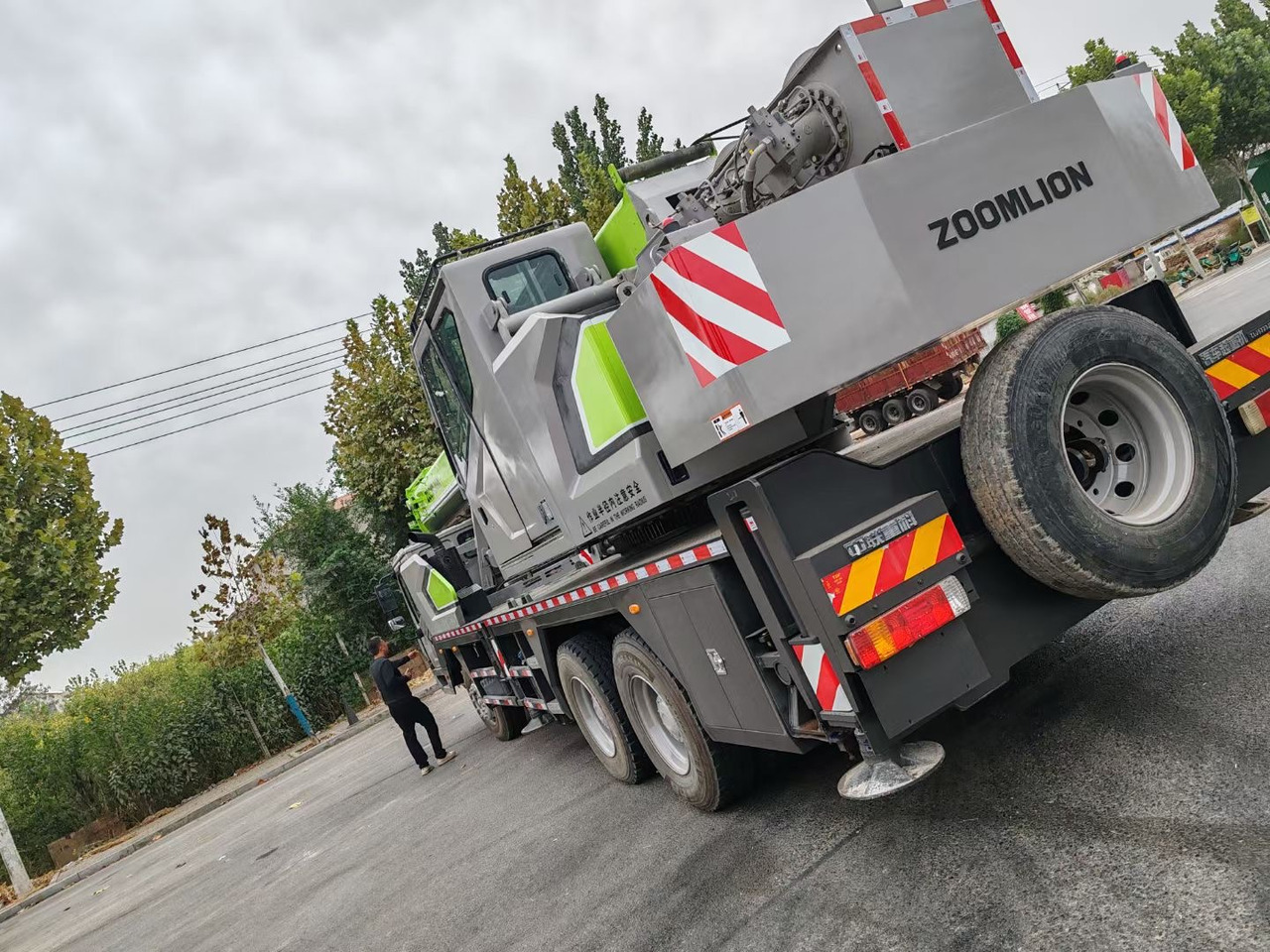 ZOOMLION ZTC251V 25 TON TRUCK CRANE - Avtodvigalo: slika 3 ZOOMLION ZTC251V 25 TON TRUCK CRANE - Avtodvigalo: slika 3