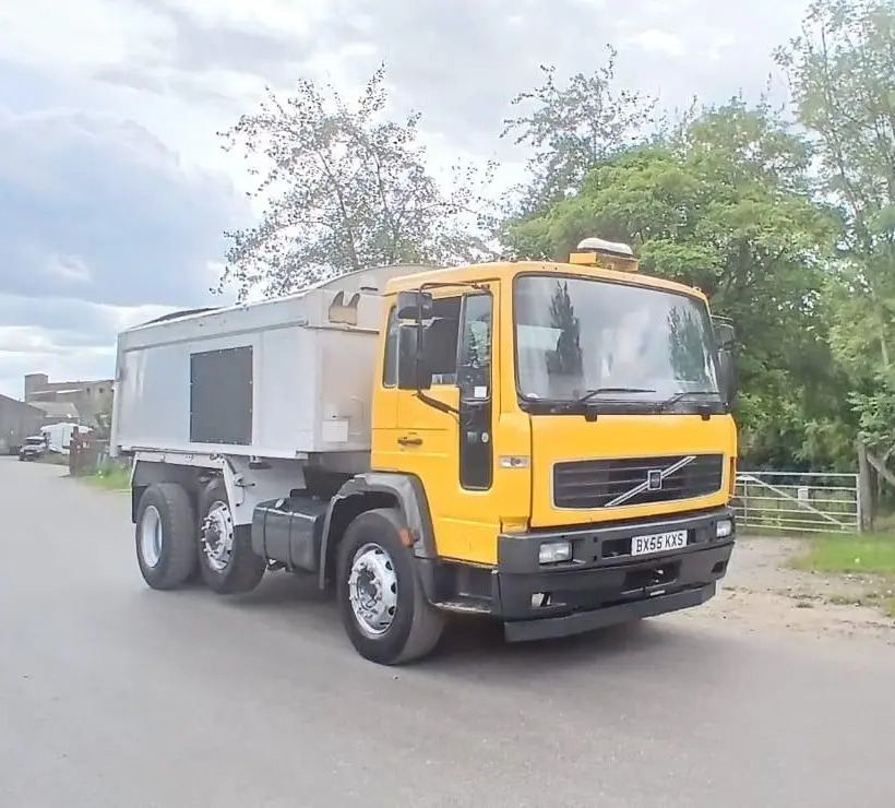 Volvo Tipper (KXS) - Tovornjak prekucnik: slika 3 Volvo Tipper (KXS) - Tovornjak prekucnik: slika 3