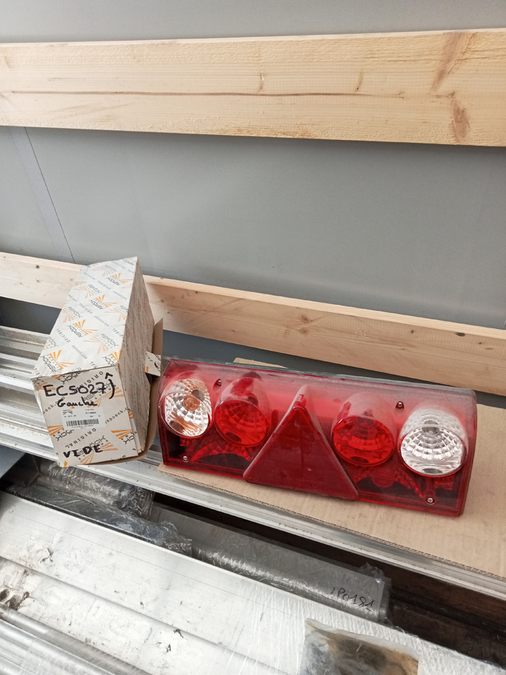 Trouillet ASPOCK FRANCE - Luči/ Osvetlitev za Prikolica: slika 1 Trouillet ASPOCK FRANCE - Luči/ Osvetlitev za Prikolica: slika 1