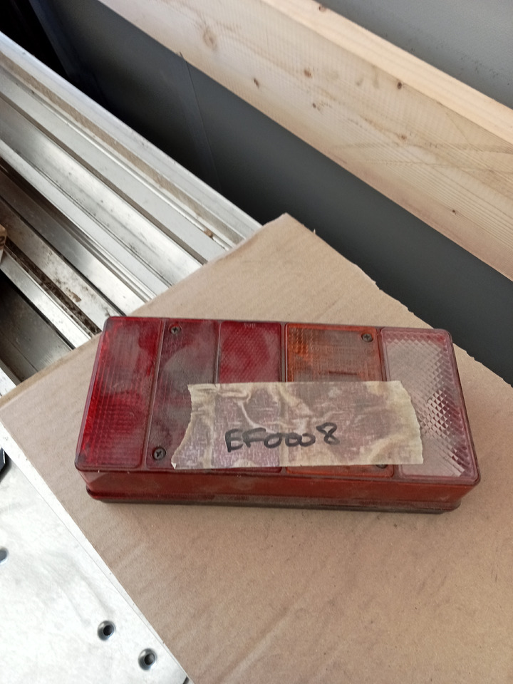 Trouillet FEU ARRIERE GAUCHE + DROIT - Zadnje luči: slika 2 Trouillet FEU ARRIERE GAUCHE + DROIT - Zadnje luči: slika 2