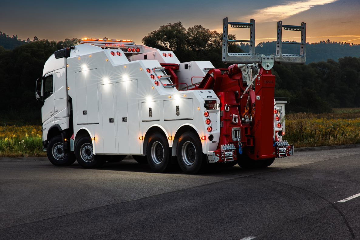 Volvo FH NEW ER4120 5 winches T-REX Volvo FH 540 8x4 WB6,0 White - Vlečno vozilo: slika 1 Volvo FH NEW ER4120 5 winches T-REX Volvo FH 540 8x4 WB6,0 White - Vlečno vozilo: slika 1