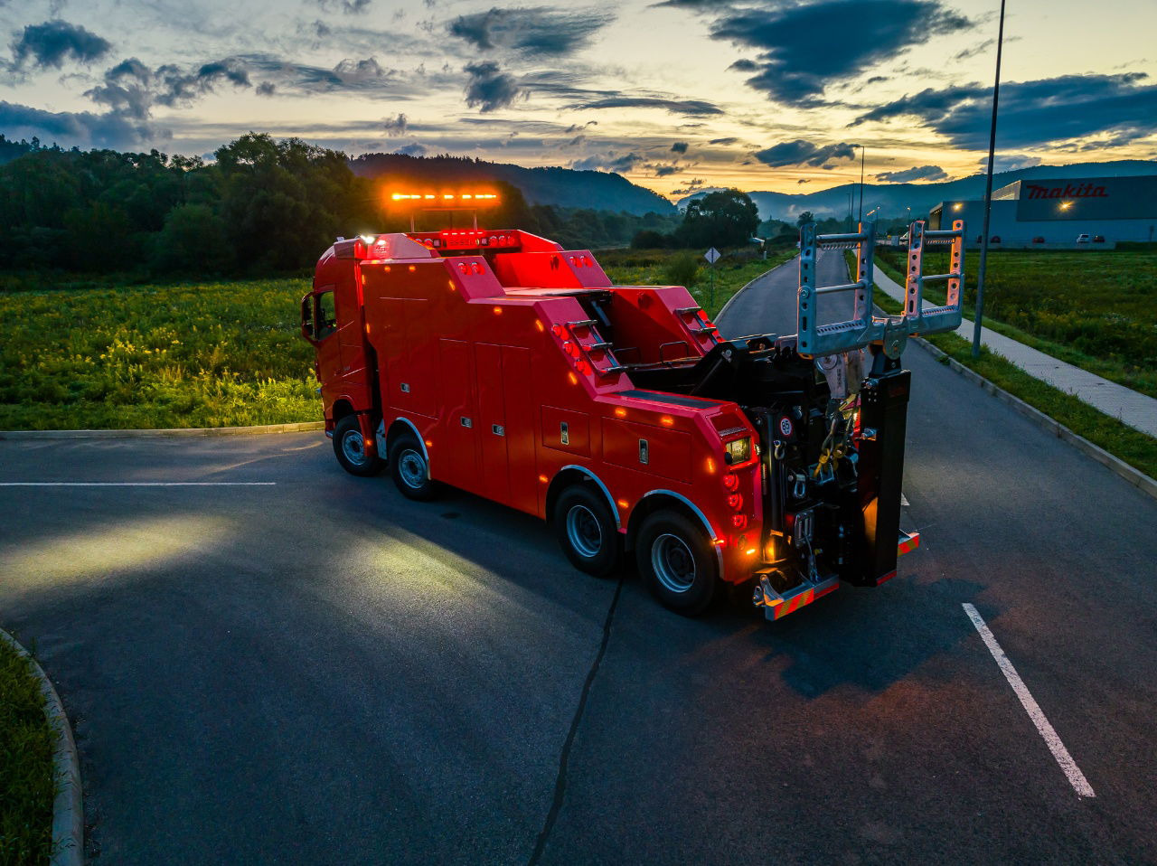 Volvo FH NEW ER4120 5 winches T-REX Volvo FH 540 8x4 WB6,0 White - Vlečno vozilo: slika 3 Volvo FH NEW ER4120 5 winches T-REX Volvo FH 540 8x4 WB6,0 White - Vlečno vozilo: slika 3