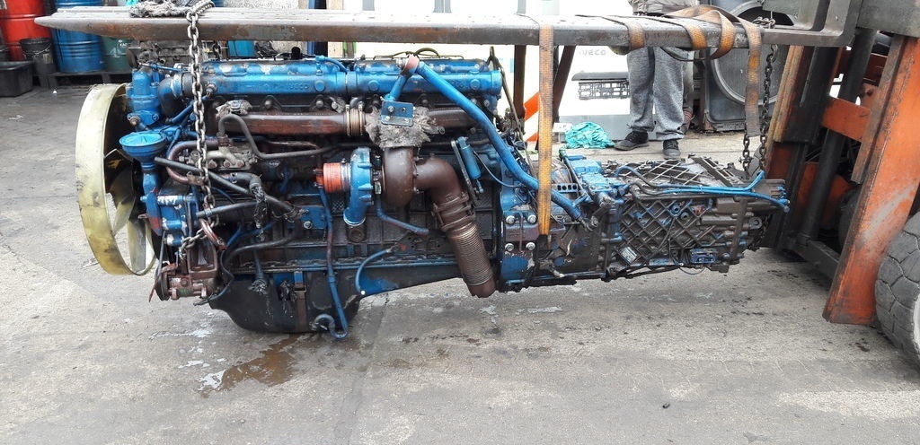 IVECO 8210.42L 420 E2 IVECO EuroTech Magirus - Motor za Tovornjak: slika 2 IVECO 8210.42L 420 E2 IVECO EuroTech Magirus - Motor za Tovornjak: slika 2