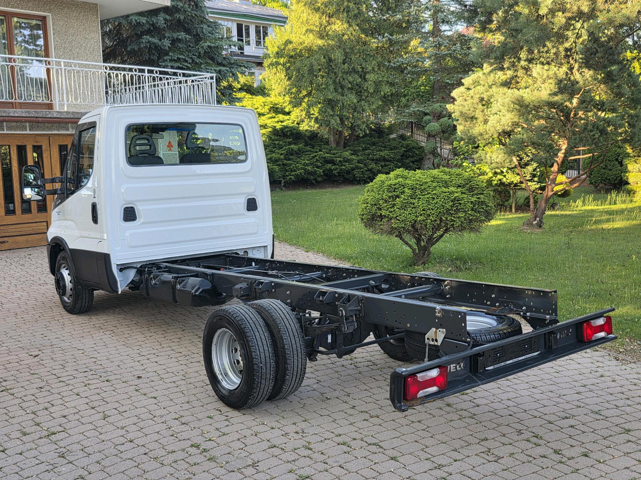 Iveco Daily 72c-17 Rama Pod Zabudowę Klima ! 3.0 HPI ! 170 Hp * Super Stan ! - Mali kombi: slika 5 Iveco Daily 72c-17 Rama Pod Zabudowę Klima ! 3.0 HPI ! 170 Hp * Super Stan ! - Mali kombi: slika 5