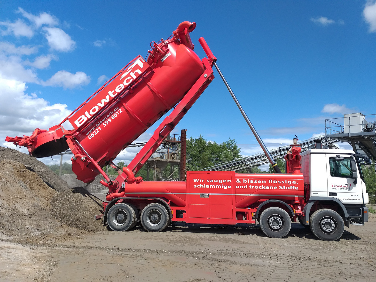 MERCEDES-BENZ Naaktgeboren Vacu-Press 8000 High-Lift V2A less km+hours! - Vakuumski tovornjak: slika 2 MERCEDES-BENZ Naaktgeboren Vacu-Press 8000 High-Lift V2A less km+hours! - Vakuumski tovornjak: slika 2