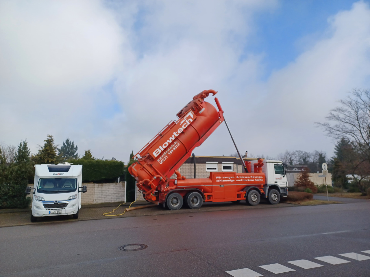 MERCEDES-BENZ Naaktgeboren Vacu-Press 8000 High-Lift V2A less km+hours! - Vakuumski tovornjak: slika 4 MERCEDES-BENZ Naaktgeboren Vacu-Press 8000 High-Lift V2A less km+hours! - Vakuumski tovornjak: slika 4