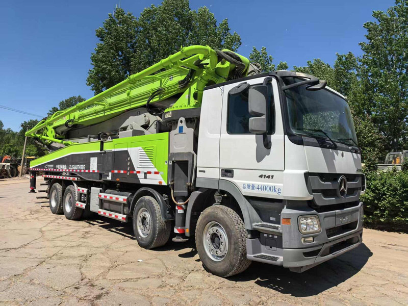 Mercedes-Benz Actros - Stacionarna betonska črpalka: slika 1 Mercedes-Benz Actros - Stacionarna betonska črpalka: slika 1
