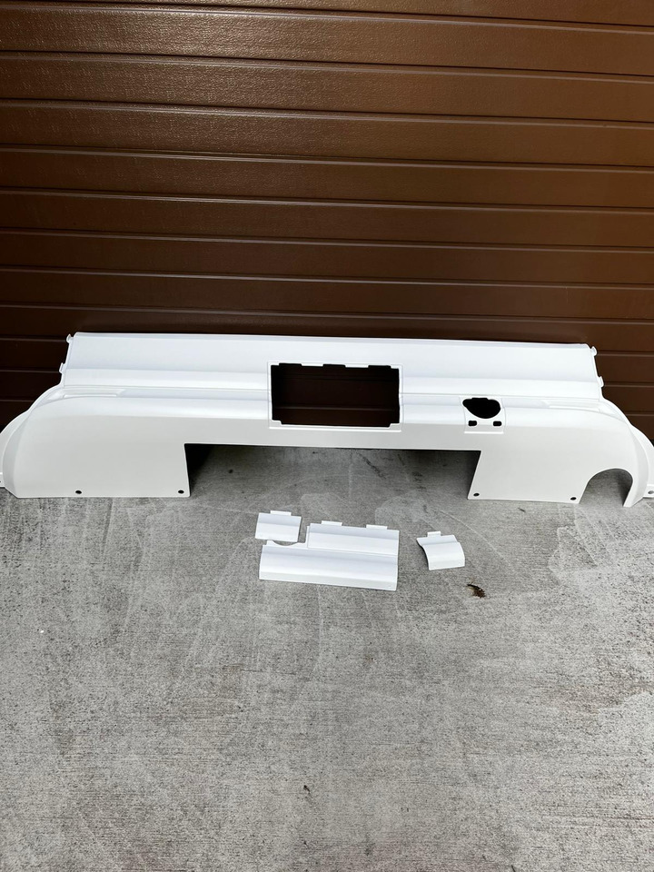 Zderzak tylny środkowy MAN LION'S COACH euro 6 MAN Lions Coach euro 6 - Odbijač za Avtobus: slika 1 Zderzak tylny środkowy MAN LION'S COACH euro 6 MAN Lions Coach euro 6 - Odbijač za Avtobus: slika 1