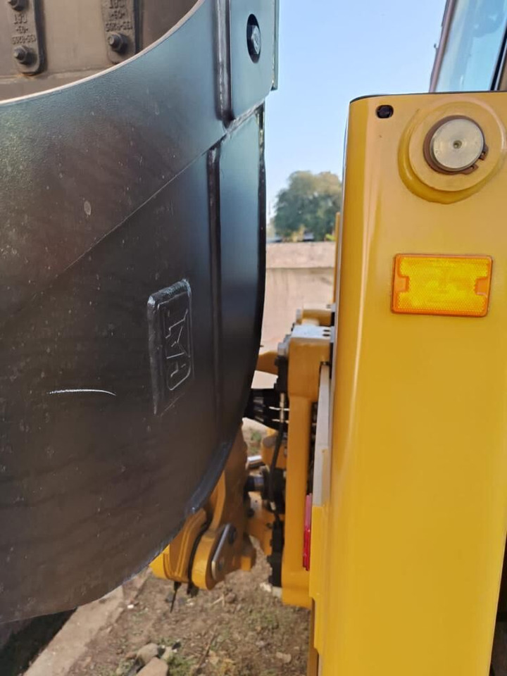 New Caterpillar 424 backhoe loader - Bager nakladalec: slika 5 New Caterpillar 424 backhoe loader - Bager nakladalec: slika 5