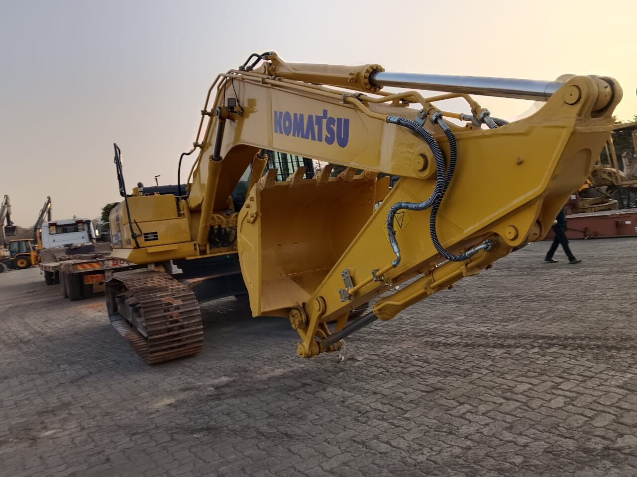 New Komatsu PC210 tracked excavator - Bager goseničar: slika 4 New Komatsu PC210 tracked excavator - Bager goseničar: slika 4