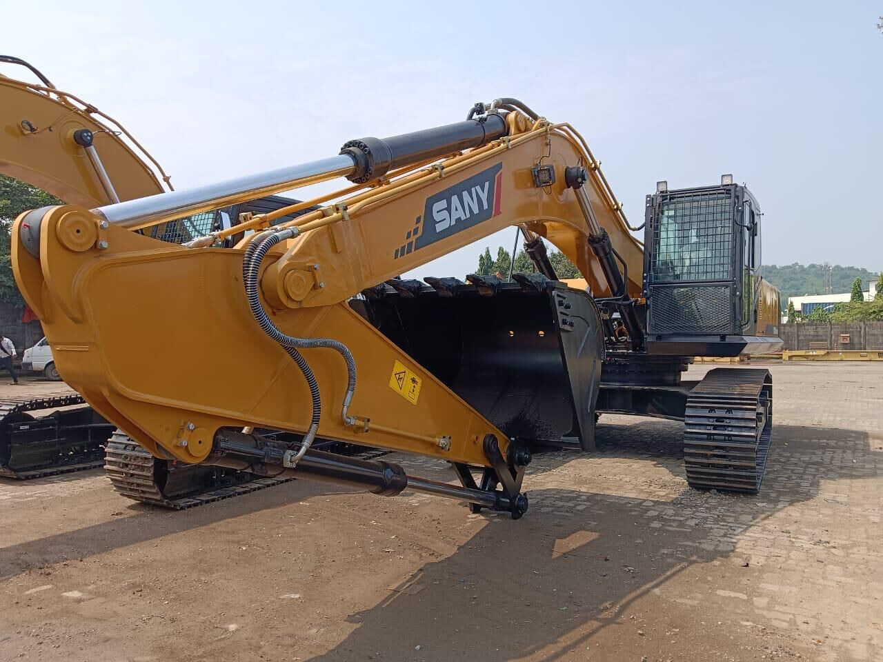 New Sany SY350C-9HD SPARC tracked excavator - Bager goseničar: slika 4 New Sany SY350C-9HD SPARC tracked excavator - Bager goseničar: slika 4
