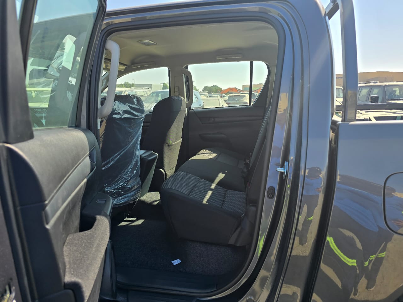 TOYOTA HILUX ACTIVE DOUBLE CAB - Poltovornjak, Dostavno vozilo z dvojno kabino: slika 3 TOYOTA HILUX ACTIVE DOUBLE CAB - Poltovornjak, Dostavno vozilo z dvojno kabino: slika 3