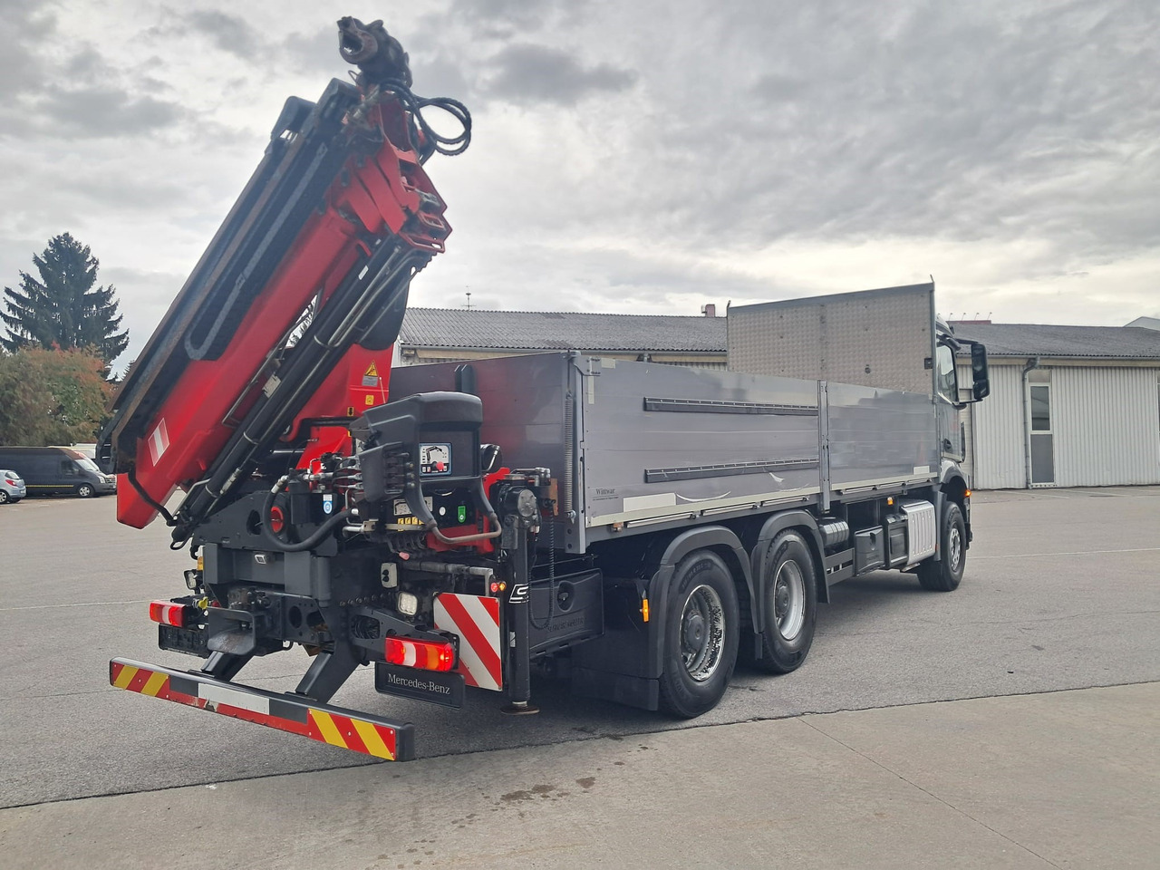 MERCEDES-BENZ AROCS 28.51 | 6x4| Retarder |Kran |Klima | Euro 6 - Tovornjak s kesonom, Tovornjak z dvigalom: slika 3 MERCEDES-BENZ AROCS 28.51 | 6x4| Retarder |Kran |Klima | Euro 6 - Tovornjak s kesonom, Tovornjak z dvigalom: slika 3