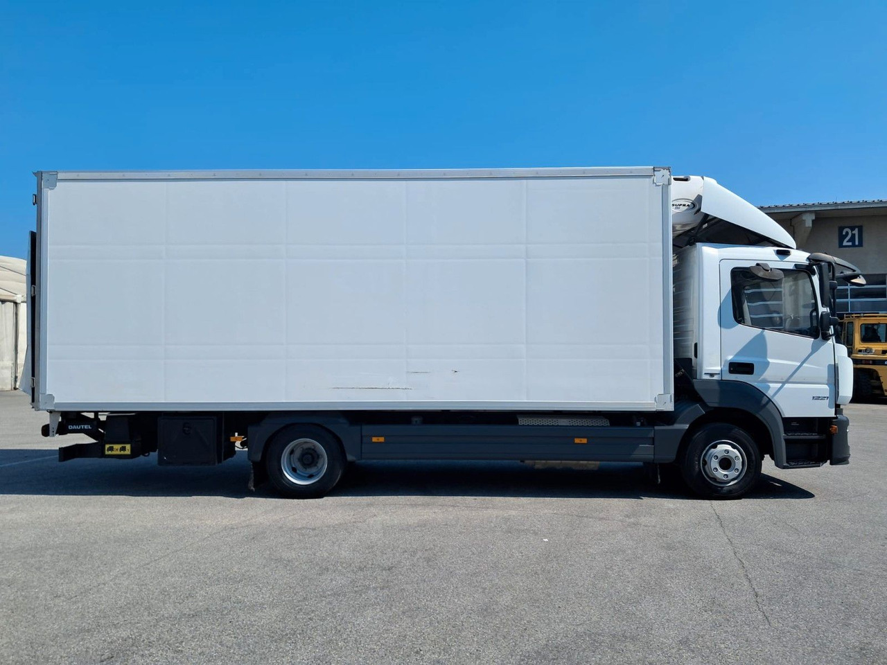 Mercedes-Benz Atego 1221 Kühlkoff LBW | Klima | Tempom | Difff - Tovornjak hladilnik: slika 3 Mercedes-Benz Atego 1221 Kühlkoff LBW | Klima | Tempom | Difff - Tovornjak hladilnik: slika 3