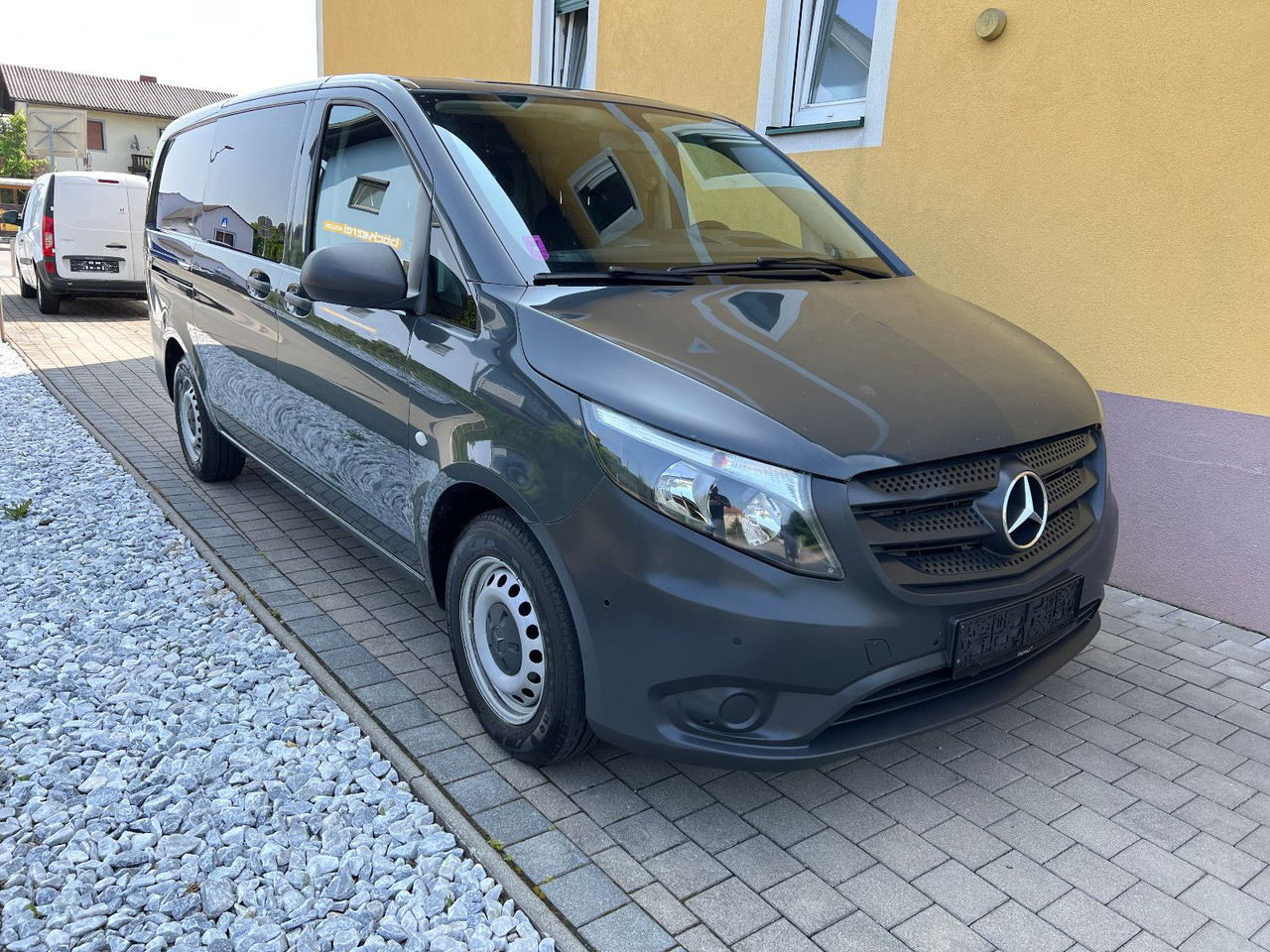 Mercedes-Benz Vito 114 lang | Klima | Schiebetür | Tempomat - Dostavno vozilo z dvojno kabino: slika 2 Mercedes-Benz Vito 114 lang | Klima | Schiebetür | Tempomat - Dostavno vozilo z dvojno kabino: slika 2