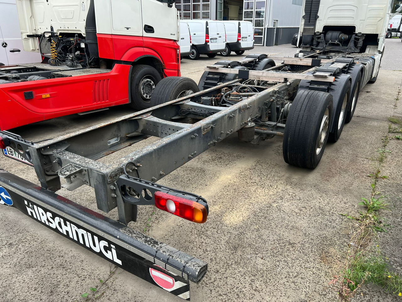 VOLVO FH 540 8x4 Fahrgestell - Tovornjak-šasija: slika 4 VOLVO FH 540 8x4 Fahrgestell - Tovornjak-šasija: slika 4