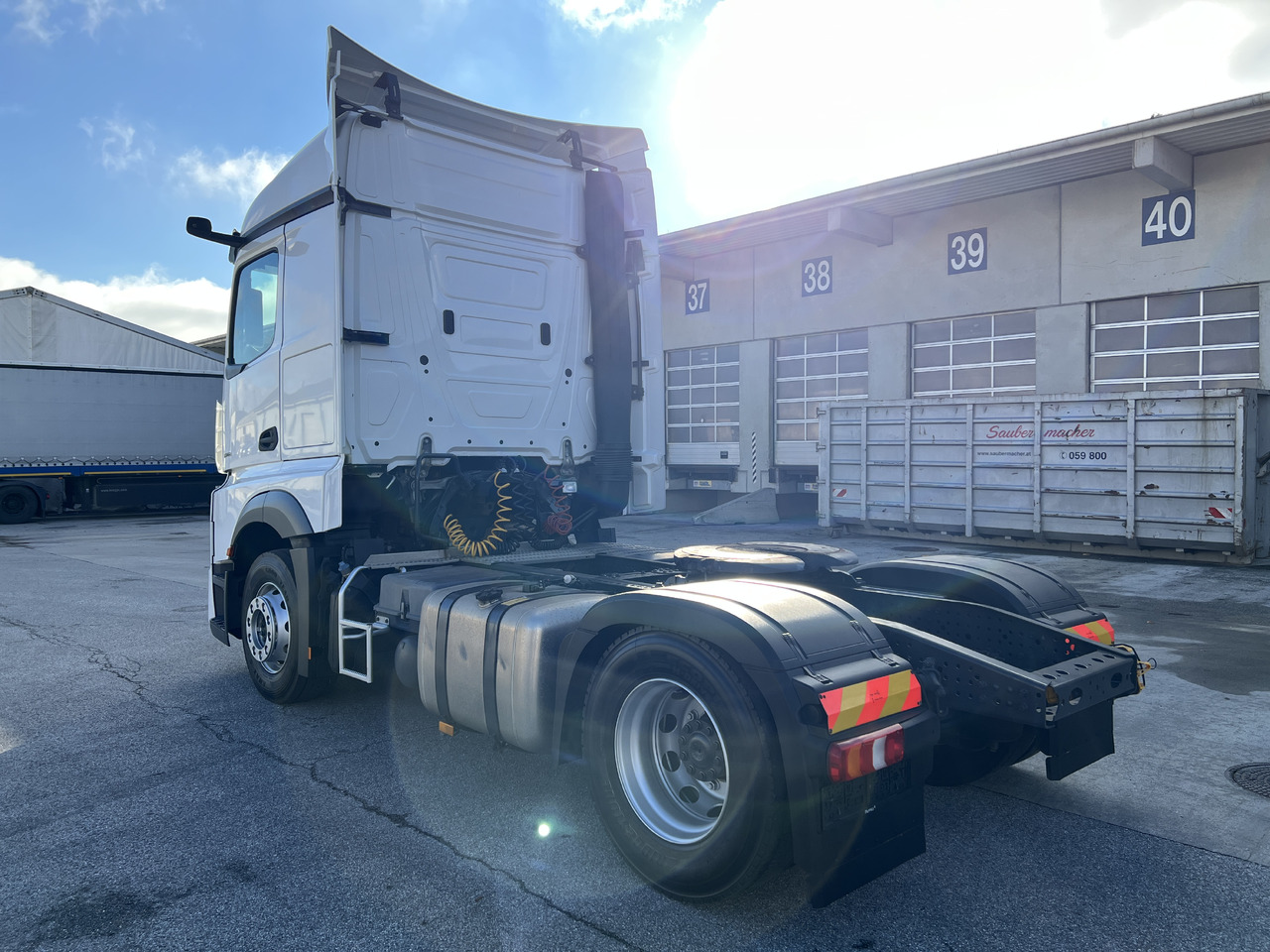 MERCEDES-BENZ Mercedes-Benz Actros 1846 | Standklima | Retarder | Euro 6 - Vlačilec: slika 4 MERCEDES-BENZ Mercedes-Benz Actros 1846 | Standklima | Retarder | Euro 6 - Vlačilec: slika 4