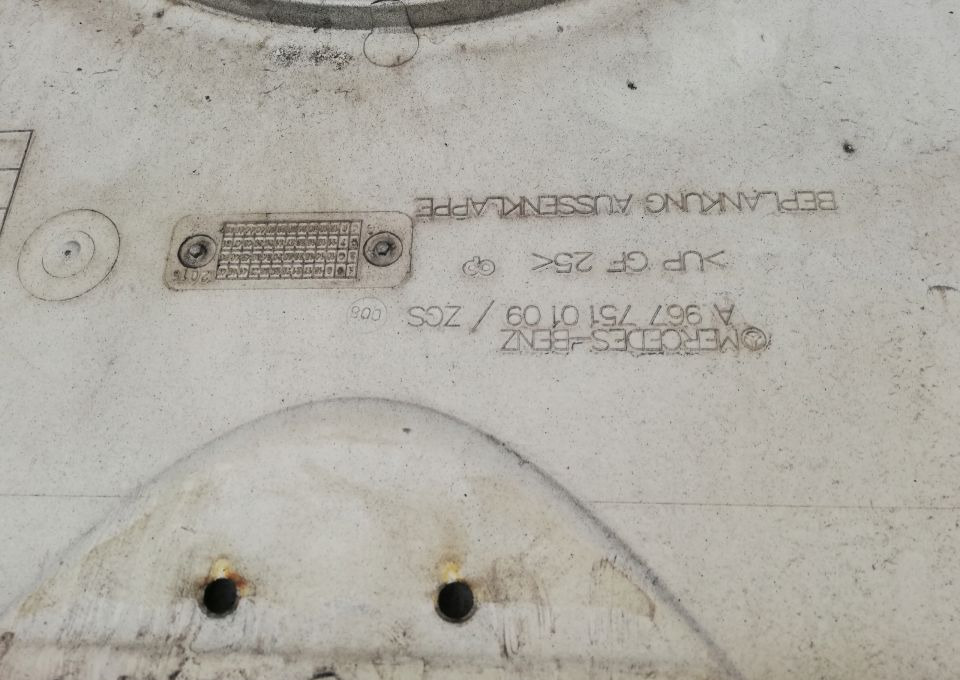 ATRAPA GRILL MASKA MERCEDES ATEGO EURO6 - Pokrov motorja za Tovornjak: slika 2 ATRAPA GRILL MASKA MERCEDES ATEGO EURO6 - Pokrov motorja za Tovornjak: slika 2