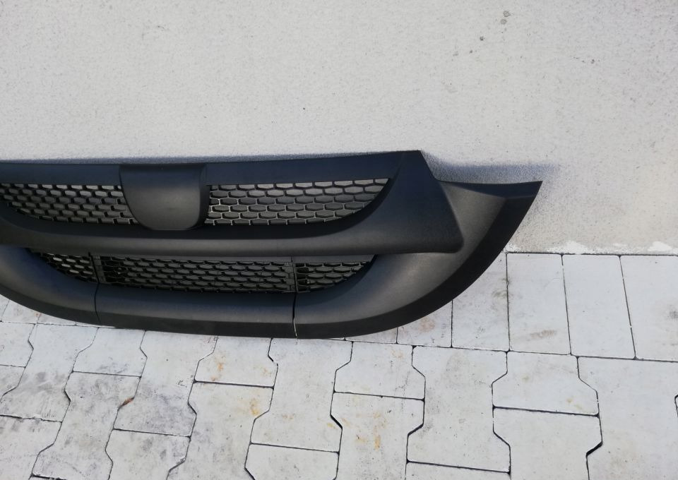 GRILL ATRAPA DAF LF NOWY ORYGINAŁ EURO6 - Pokrov motorja: slika 3 GRILL ATRAPA DAF LF NOWY ORYGINAŁ EURO6 - Pokrov motorja: slika 3