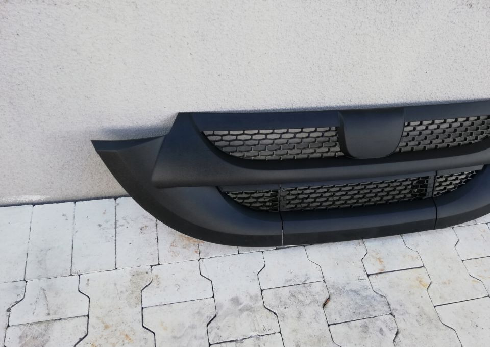 GRILL ATRAPA DAF LF NOWY ORYGINAŁ EURO6 - Pokrov motorja: slika 2 GRILL ATRAPA DAF LF NOWY ORYGINAŁ EURO6 - Pokrov motorja: slika 2