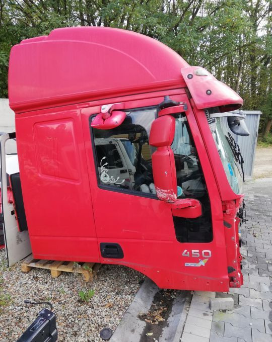 KABINA IVECO STRALIS E5 2007R.BEZWYPADEK - Kabina za Tovornjak: slika 1 KABINA IVECO STRALIS E5 2007R.BEZWYPADEK - Kabina za Tovornjak: slika 1