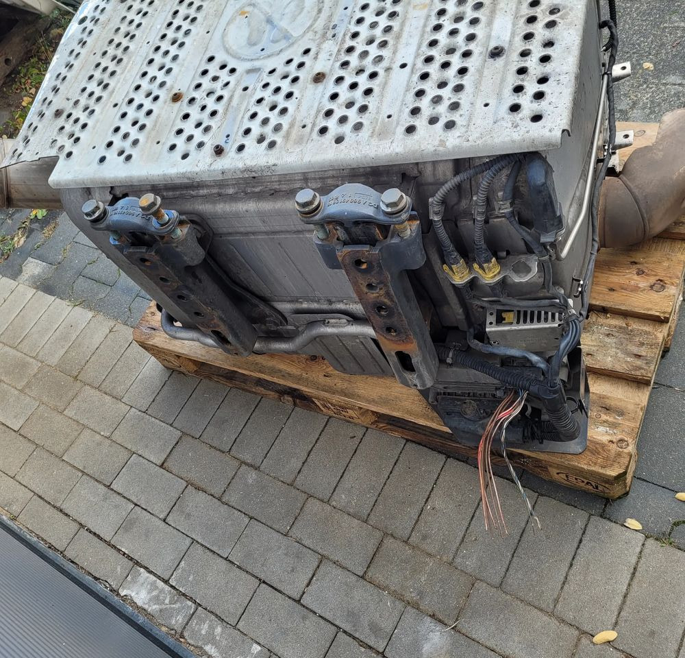 KATALIZATOR MERCEDES ACTROS MP4 A006 490 86 12 - Katalizator za Tovornjak: slika 2 KATALIZATOR MERCEDES ACTROS MP4 A006 490 86 12 - Katalizator za Tovornjak: slika 2