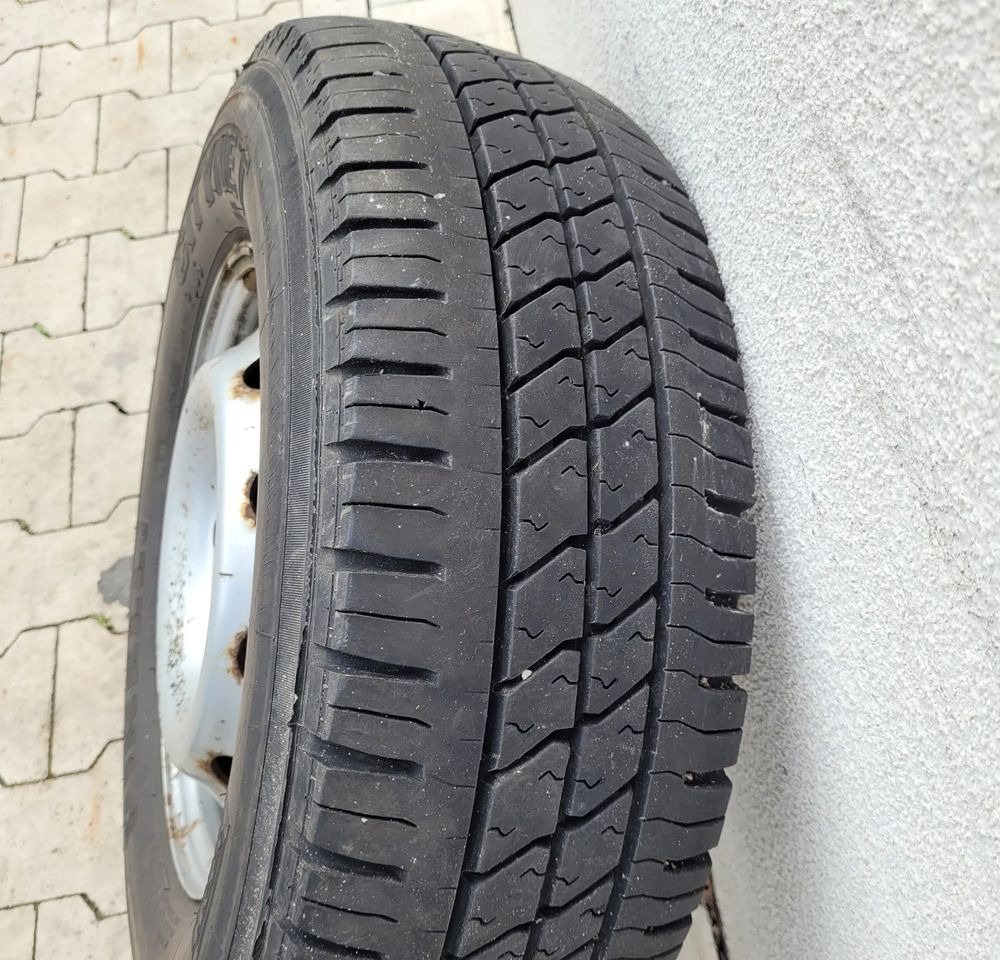 KOŁO ZAPAS IVECO DAILY 225/70R15C PIRELLI - Gume in platišča za Tovornjak: slika 5 KOŁO ZAPAS IVECO DAILY 225/70R15C PIRELLI - Gume in platišča za Tovornjak: slika 5