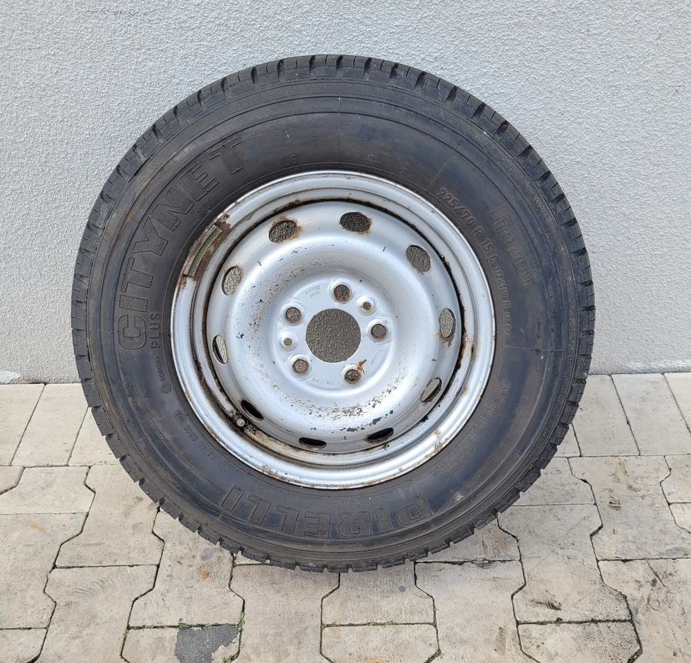 KOŁO ZAPAS IVECO DAILY 225/70R15C PIRELLI - Gume in platišča za Tovornjak: slika 1 KOŁO ZAPAS IVECO DAILY 225/70R15C PIRELLI - Gume in platišča za Tovornjak: slika 1
