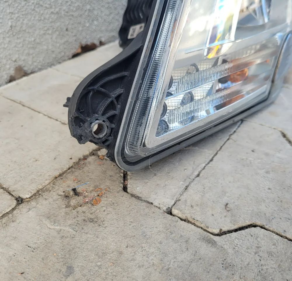 LAMPA LEWA FULL LED DAF XF 106 ORYGINAL - Luči/ Osvetlitev za Tovornjak: slika 2 LAMPA LEWA FULL LED DAF XF 106 ORYGINAL - Luči/ Osvetlitev za Tovornjak: slika 2