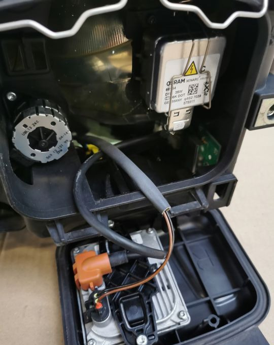LAMPA XENON MAN TGX TGS RH.ORYGINAŁ LIFT MOCNY LED - Žarometi za Tovornjak: slika 5 LAMPA XENON MAN TGX TGS RH.ORYGINAŁ LIFT MOCNY LED - Žarometi za Tovornjak: slika 5