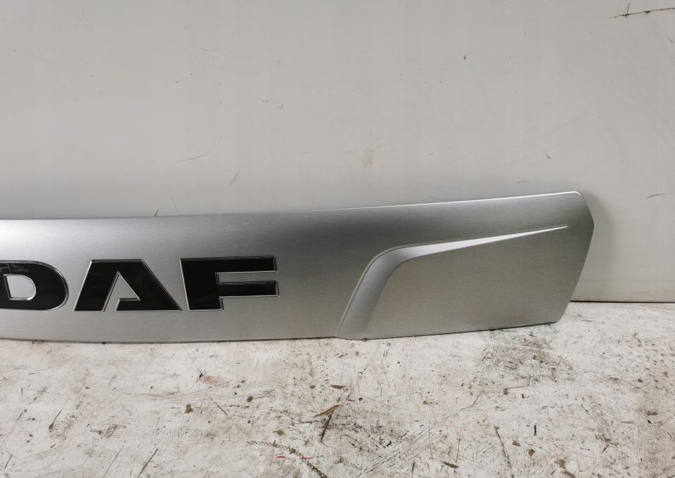 LOGO GRILL DAF LF LIFT ORYGINAŁ ACAB536 - Pokrov motorja: slika 3 LOGO GRILL DAF LF LIFT ORYGINAŁ ACAB536 - Pokrov motorja: slika 3