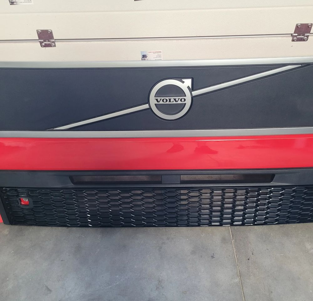 MASKA ATRAPA VOLVO FH5 FH4 LIFT ALU NM.ORYGINAŁ CHWALIM116 - Pokrov motorja za Tovornjak: slika 4 MASKA ATRAPA VOLVO FH5 FH4 LIFT ALU NM.ORYGINAŁ CHWALIM116 - Pokrov motorja za Tovornjak: slika 4