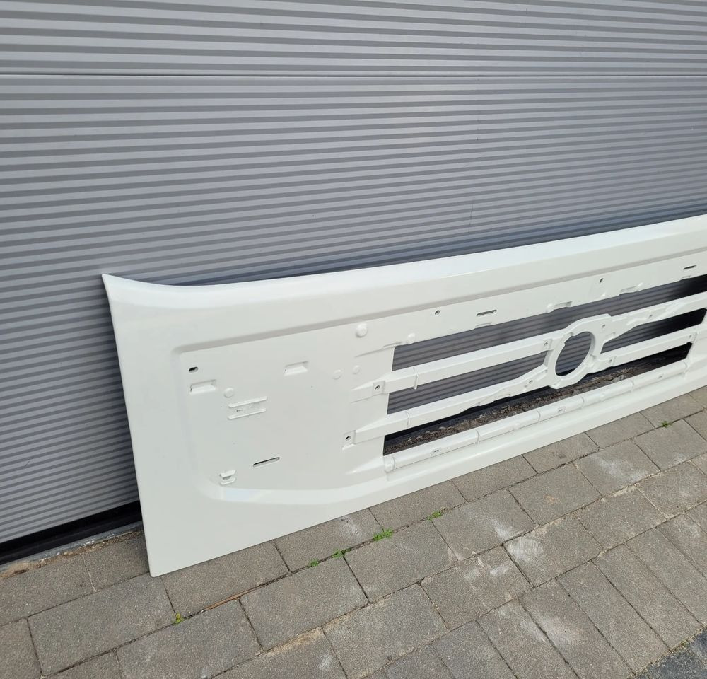 MASKA ATRAPA VOLVO FMX ORYGINAŁ 82257549 CHWALIM116 - Pokrov motorja za Tovornjak: slika 2 MASKA ATRAPA VOLVO FMX ORYGINAŁ 82257549 CHWALIM116 - Pokrov motorja za Tovornjak: slika 2