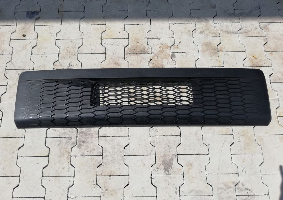 MASKA GRILL ATRAPA VOLVO FL FE 82523575 NOWY ORYG. - Pokrov motorja: slika 1 MASKA GRILL ATRAPA VOLVO FL FE 82523575 NOWY ORYG. - Pokrov motorja: slika 1
