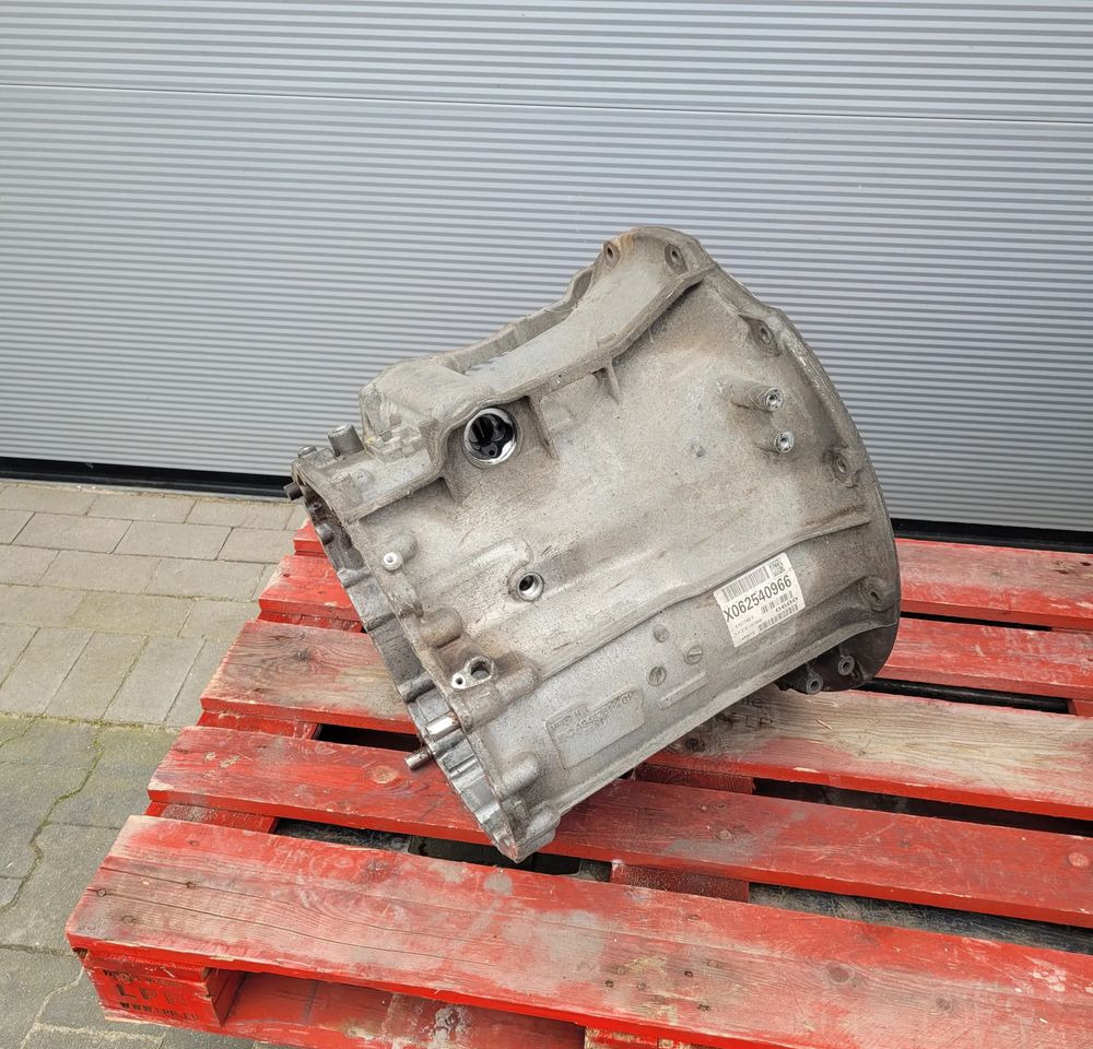 OBUDOWA SKRZYNI BIEGÓW MERCEDES ACTROS MP4 A9482610101 - Menjalnik za Tovornjak: slika 4 OBUDOWA SKRZYNI BIEGÓW MERCEDES ACTROS MP4 A9482610101 - Menjalnik za Tovornjak: slika 4