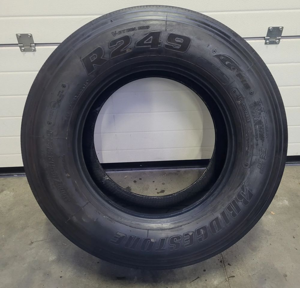 OPONA BRIDGESTONE R249 ECOPIA 385/55R22.5 - Karoserija in zunanjost: slika 1 OPONA BRIDGESTONE R249 ECOPIA 385/55R22.5 - Karoserija in zunanjost: slika 1
