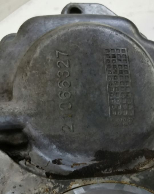 PRZYSTAWKA SKRZYNI BIEGÓW PTO VOLVO FH 21066327 - Menjalnik in deli za Tovornjak: slika 3 PRZYSTAWKA SKRZYNI BIEGÓW PTO VOLVO FH 21066327 - Menjalnik in deli za Tovornjak: slika 3