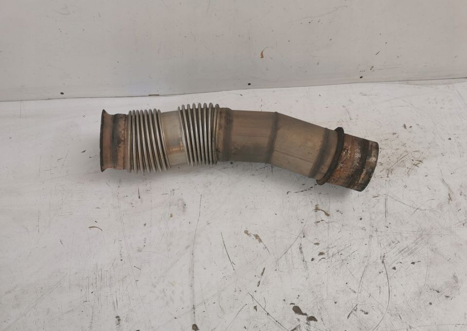 RURA KATALIZATORA ŁĄCZNIK MERCEDES ACTROS MP4 - Katalizator za Tovornjak: slika 1 RURA KATALIZATORA ŁĄCZNIK MERCEDES ACTROS MP4 - Katalizator za Tovornjak: slika 1