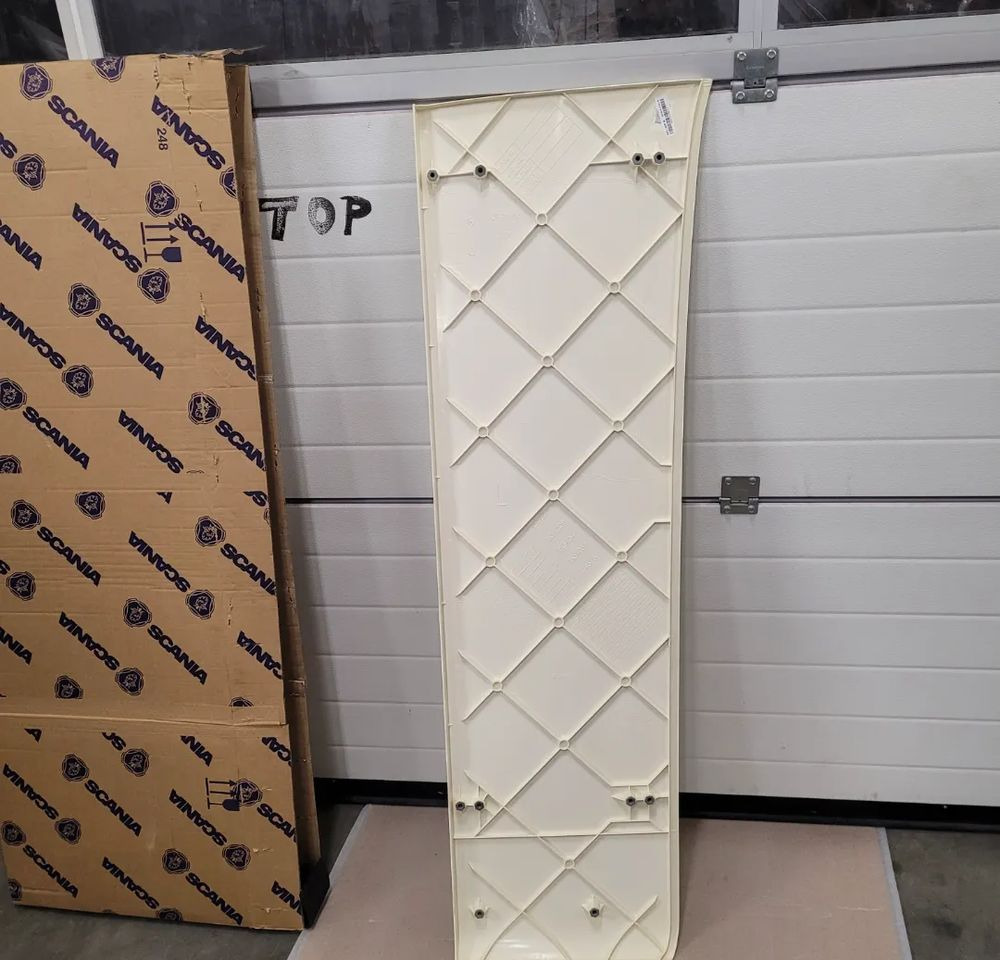 SPOJLER ZAKABINOWY SCANIA R 1534228 NOWY ORYGINAŁ. - Aerodinamika/ Spojler za Tovornjak: slika 4 SPOJLER ZAKABINOWY SCANIA R 1534228 NOWY ORYGINAŁ. - Aerodinamika/ Spojler za Tovornjak: slika 4