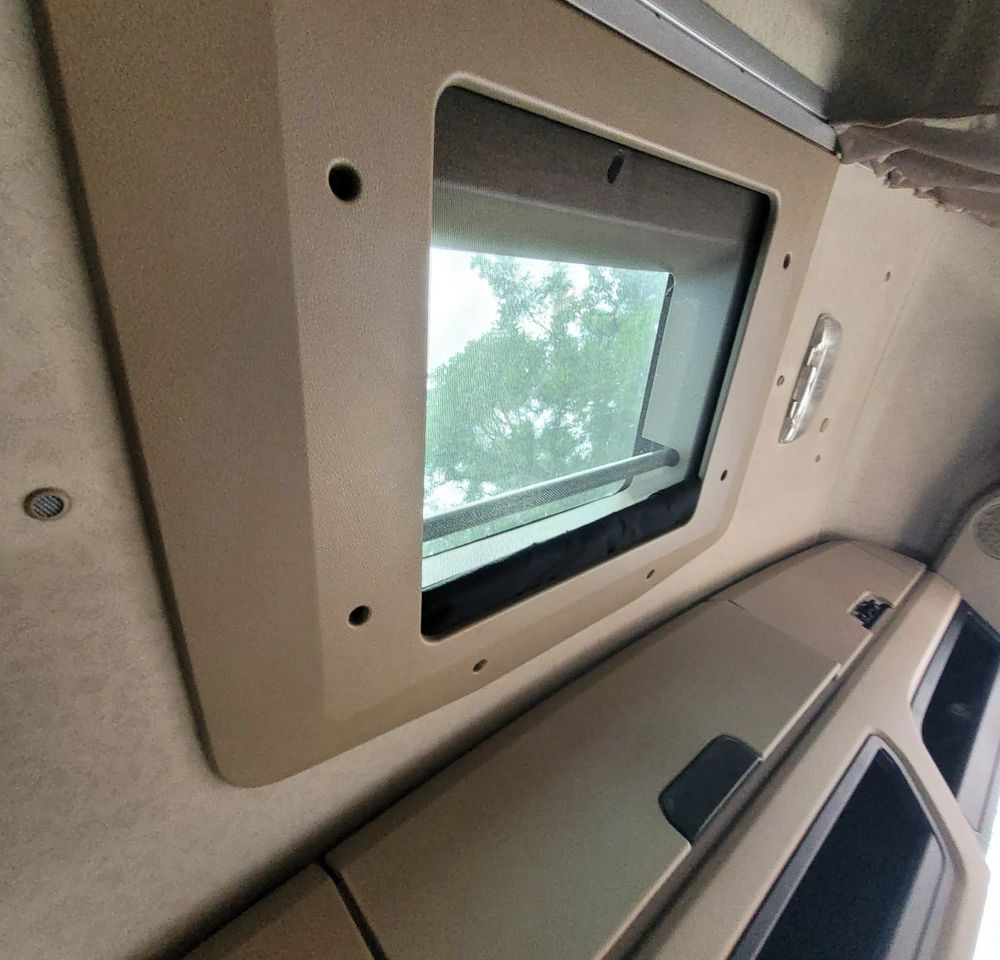 SZYBERDACH ACTROS MP4 - Karoserija in zunanjost za Tovornjak: slika 1 SZYBERDACH ACTROS MP4 - Karoserija in zunanjost za Tovornjak: slika 1