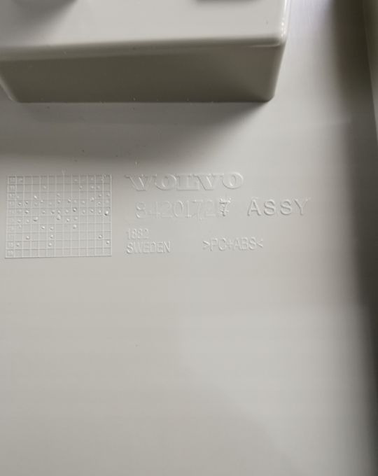 ZAŚLEPKA MASKOWNICA VOLVO FH4 84201727 ORYGINAŁ - Aerodinamika/ Spojler za Tovornjak: slika 2 ZAŚLEPKA MASKOWNICA VOLVO FH4 84201727 ORYGINAŁ - Aerodinamika/ Spojler za Tovornjak: slika 2