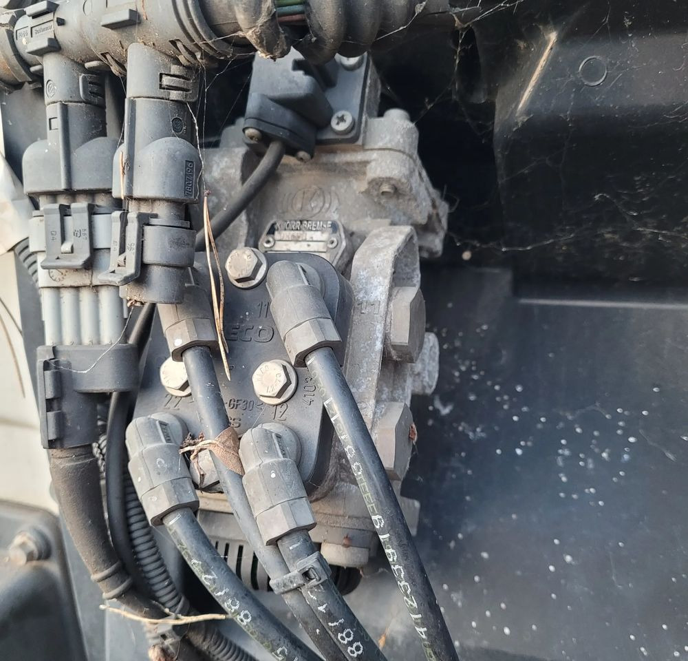 ZAWÓR HAMULCA IVECO KNORR DX60B ORYGINAŁ CHWALIM116 - Zavorni ventil za Tovornjak: slika 1 ZAWÓR HAMULCA IVECO KNORR DX60B ORYGINAŁ CHWALIM116 - Zavorni ventil za Tovornjak: slika 1