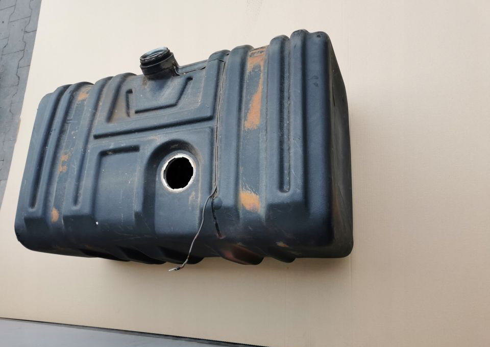 ZBIORNIK PALIWA IVECO EUROCARGO 504087317 - Rezervoar za gorivo za Tovornjak: slika 2 ZBIORNIK PALIWA IVECO EUROCARGO 504087317 - Rezervoar za gorivo za Tovornjak: slika 2