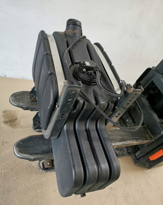 ZBIORNIK PALIWA IVECO EUROCARGO 504153101 - Rezervoar za gorivo za Tovornjak: slika 2 ZBIORNIK PALIWA IVECO EUROCARGO 504153101 - Rezervoar za gorivo za Tovornjak: slika 2